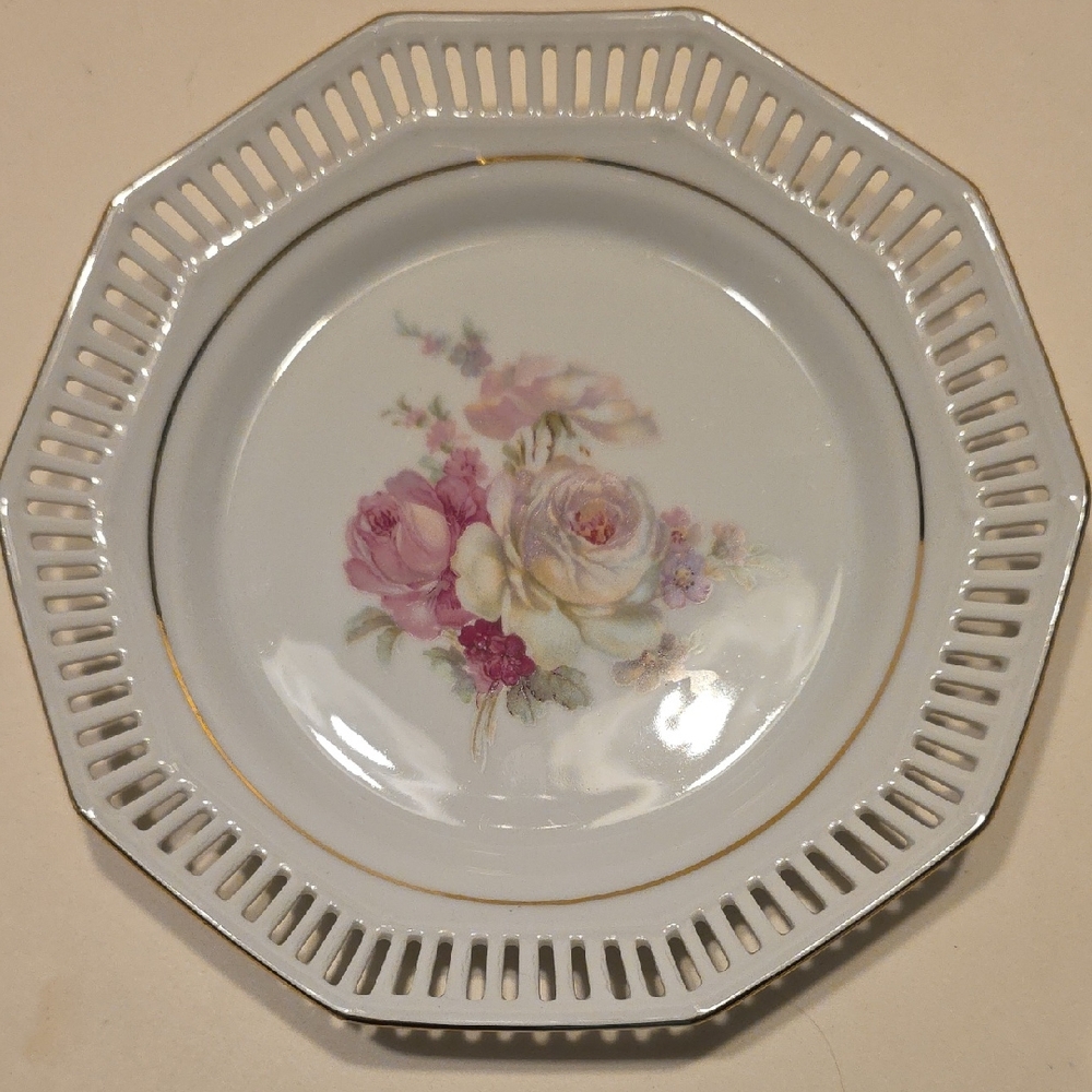Pink Roses Pierced Dessert Plate 7.5" Schwarzenhammer Bavaria Western Germany